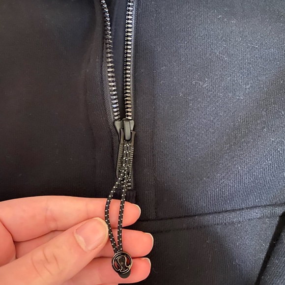 Lululemon Scuba Half Zip - Picture 7 of 7
